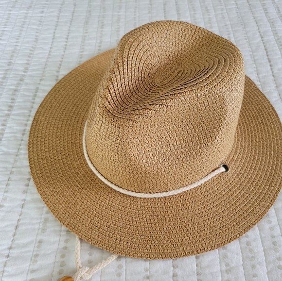 Straw sun hat - Picture 1 of 3